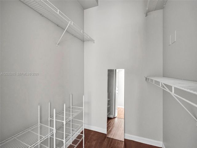 [PHOTO]