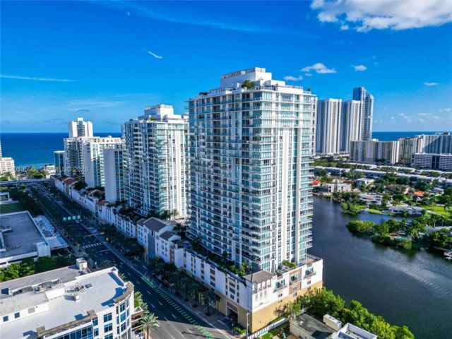  3 BR,  3.00 BTH &nbsp; style home in Sunny Isles Beach