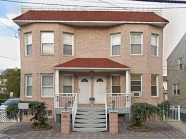  2 BR,  1.00 BTH &nbsp; style home in Kearny