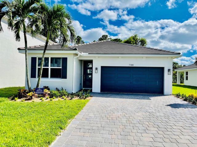  3 BR,  2.00 BTH &nbsp; style home in Jupiter