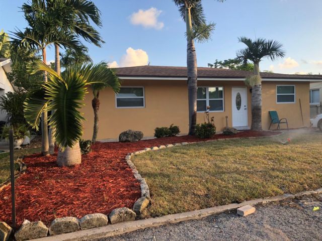  4 BR,  2.00 BTH &nbsp; style home in Atlantis