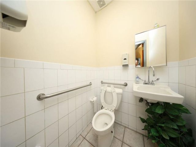 [PHOTO]