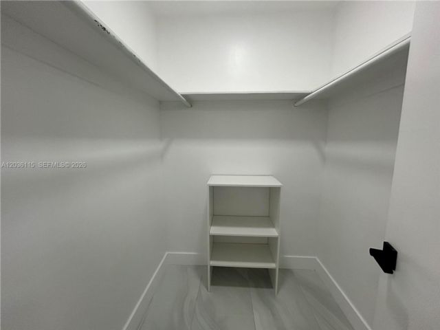 [PHOTO]