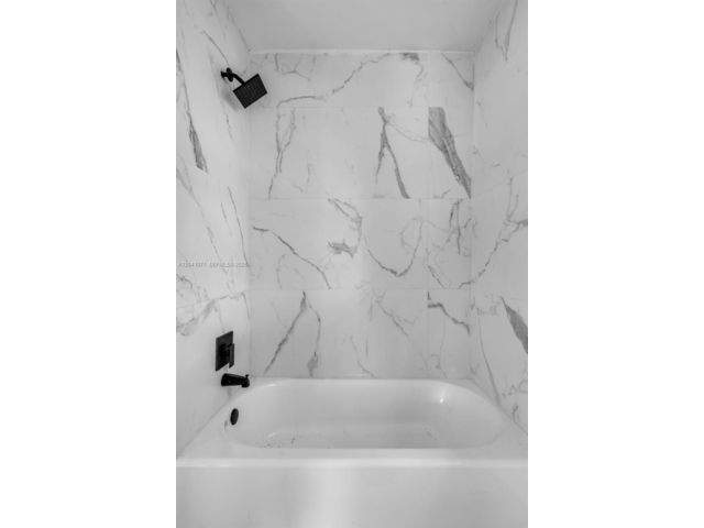 [PHOTO]