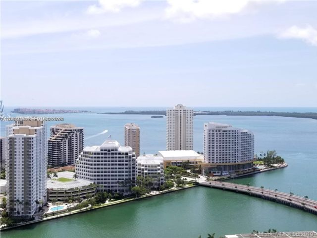  2 BR,  2.00 BTH &nbsp; style home in Miami