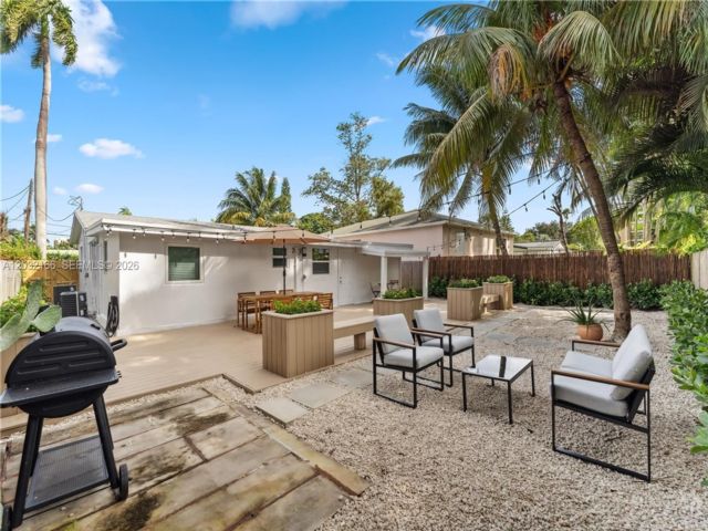  4 BR,  2.00 BTH &nbsp; style home in Biscayne Park