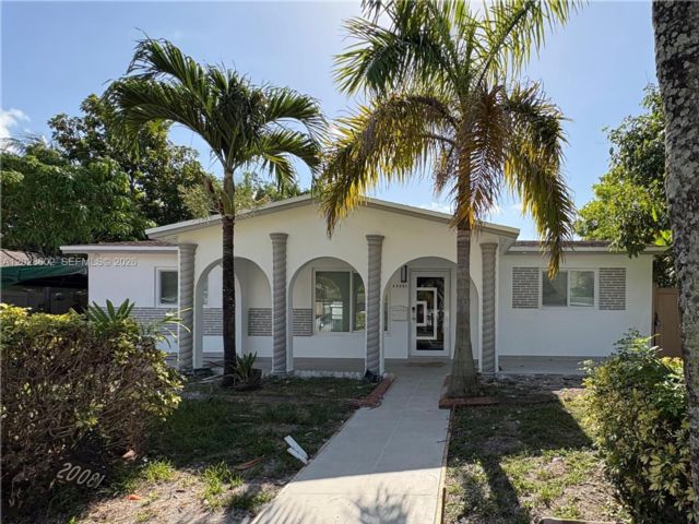  4 BR,  3.00 BTH &nbsp; style home in Miami