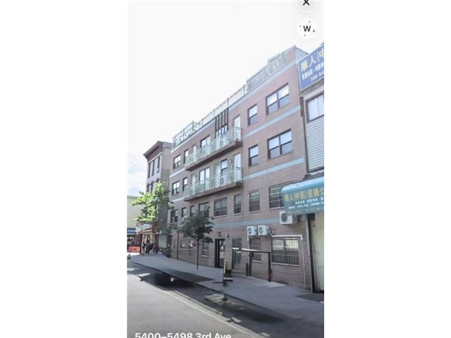  2 BR,  2.00 BTH &nbsp;Condominium style home in Sunset Park