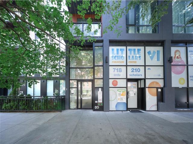  2 BR,  1.00 BTH &nbsp;Condominium style home in Ditmas Park