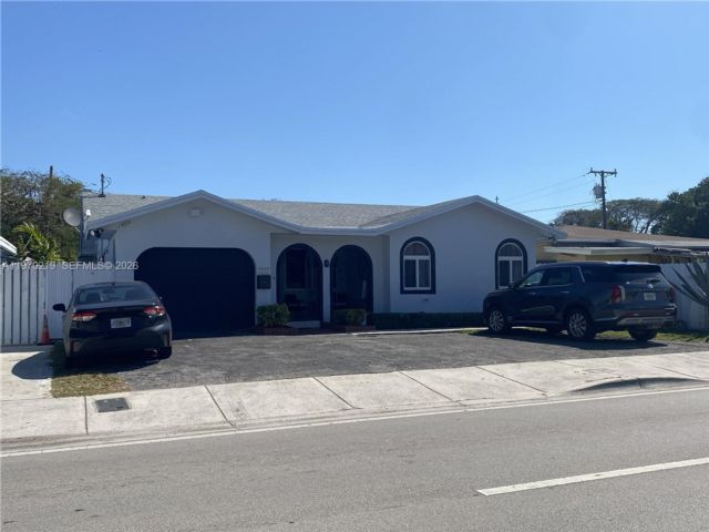  3 BR,  2.00 BTH &nbsp; style home in Miami