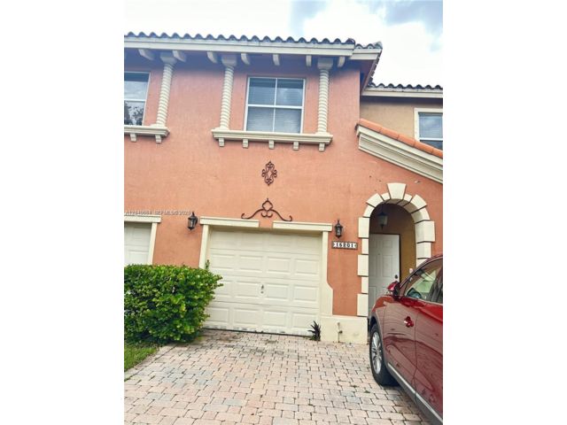  3 BR,  2.50 BTH &nbsp;Townhouse style home in Miami