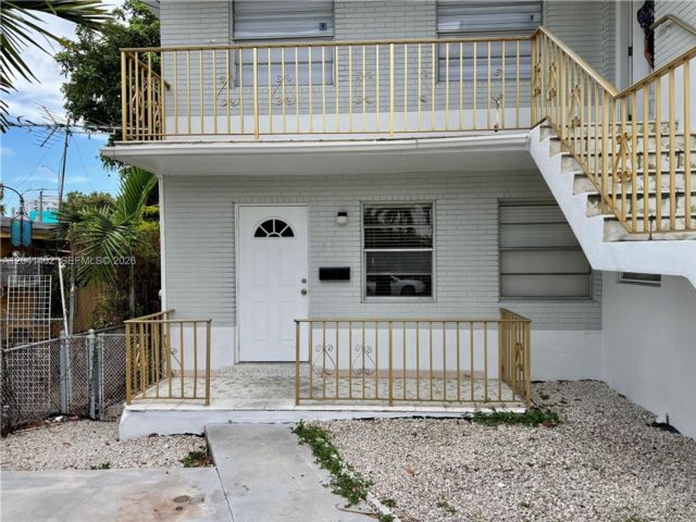  3 BR,  2.00 BTH &nbsp; style home in Miami