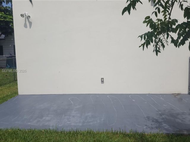 [PHOTO]