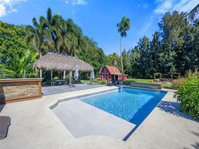  4 BR,  3.00 BTH &nbsp; style home in Southwest Ranches