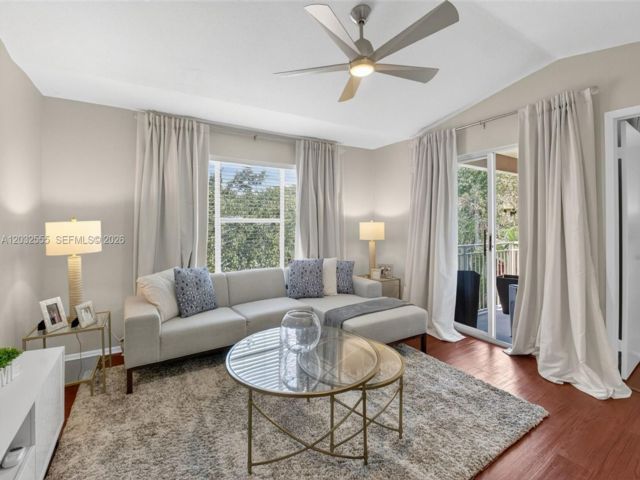  1 BR,  1.00 BTH &nbsp;Condo style home in Delray Beach