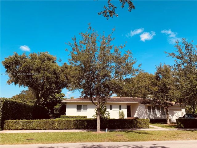  3 BR,  3.00 BTH &nbsp; style home in Coral Gables