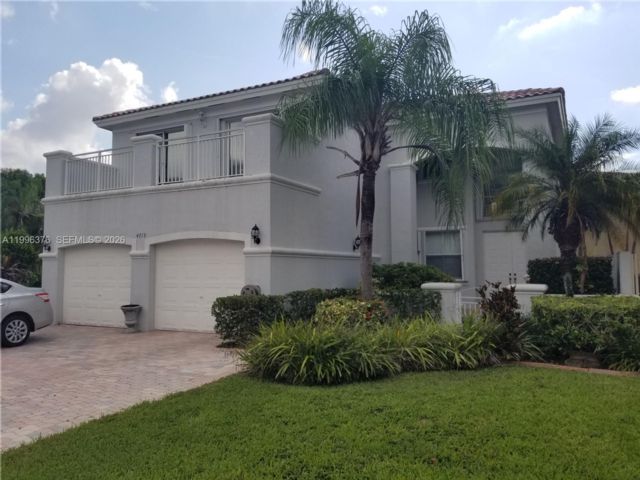  4 BR,  3.00 BTH &nbsp; style home in Medley