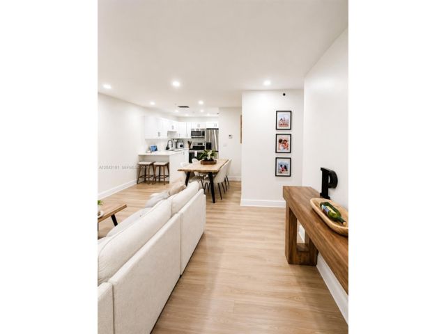  3 BR,  2.00 BTH &nbsp; style home in Miami