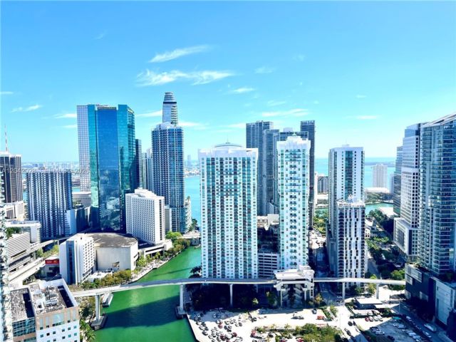  2 BR,  2.00 BTH &nbsp; style home in Miami