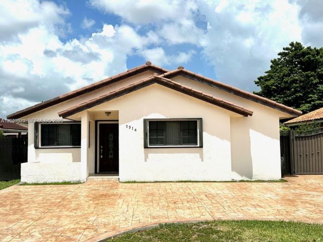  3 BR,  2.00 BTH &nbsp; style home in Miami