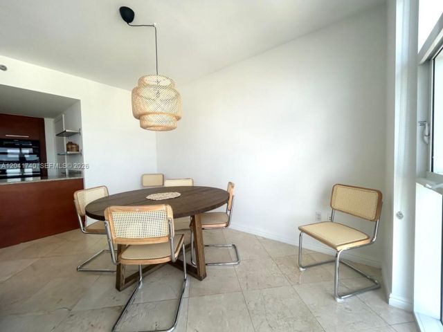[PHOTO]