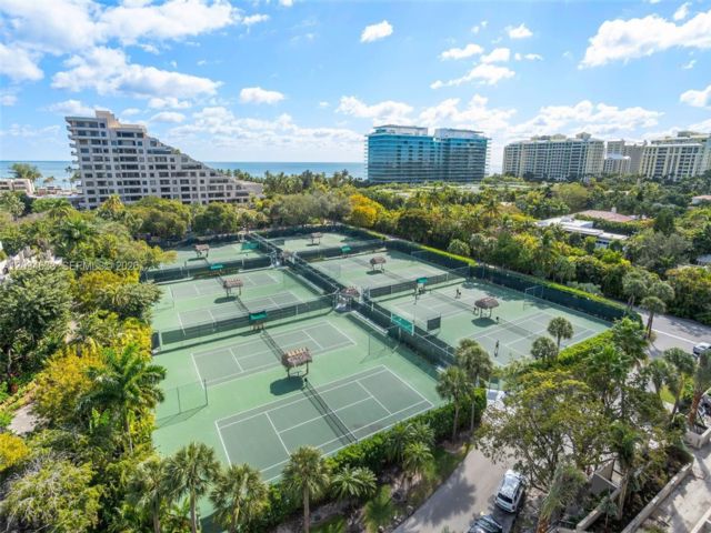  2 BR,  3.00 BTH &nbsp; style home in Key Biscayne