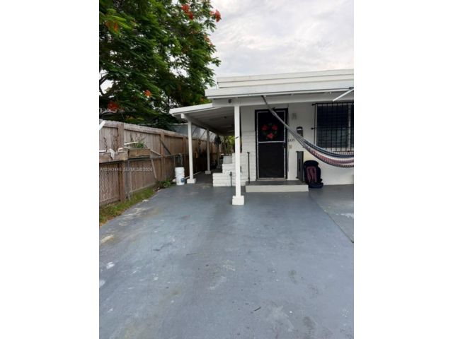  2 BR,  1.00 BTH &nbsp; style home in Miami