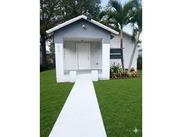  3 BR,  1.00 BTH &nbsp; style home in Miami