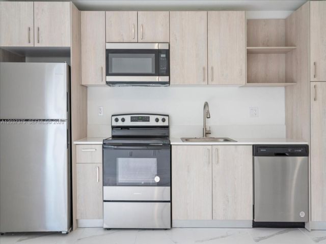  3 BR,  2.00 BTH &nbsp; style home in Miami