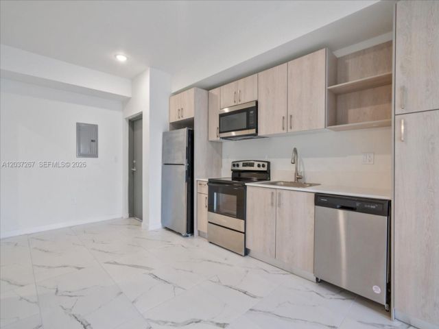  2 BR,  1.00 BTH &nbsp; style home in Miami