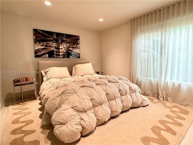 [PHOTO]