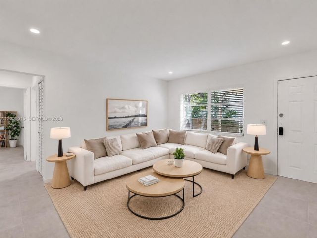  2 BR,  1.00 BTH &nbsp; style home in El Portal