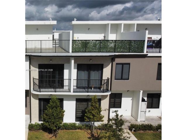  4 BR,  3.50 BTH &nbsp;Townhouse style home in Homestead