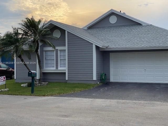  4 BR,  2.00 BTH &nbsp;Traditional style home in Miami
