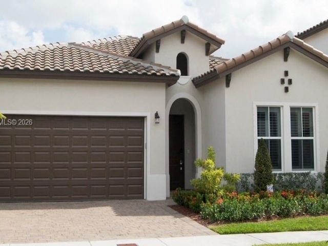  3 BR,  2.00 BTH &nbsp;Traditional style home in Miami