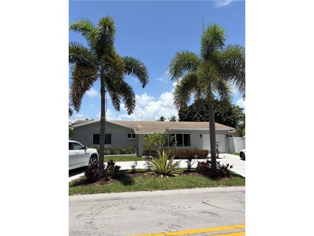  3 BR,  2.00 BTH &nbsp; style home in Oakland Park
