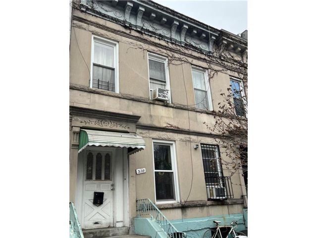 Studio,  0.00 BTH &nbsp;Multi-family style home in East Flatbush