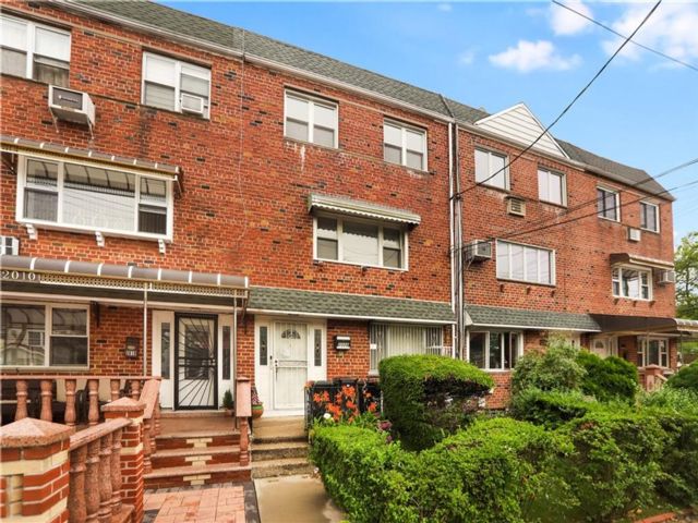 Studio,  0.00 BTH &nbsp;Multi-family style home in Old Mill Basin