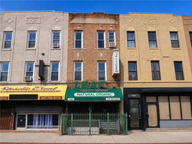 Studio,  0.00 BTH &nbsp;Mixed use style home in Flatbush