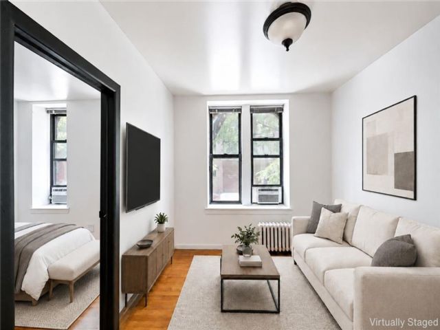  2 BR,  1.00 BTH &nbsp;Co-op style home in Williamsburg