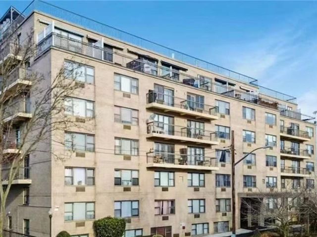  1 BR,  2.00 BTH &nbsp;Condominium style home in Grant City