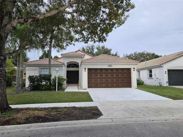 [Pembroke Pines Real Estate, listing number 3343757]