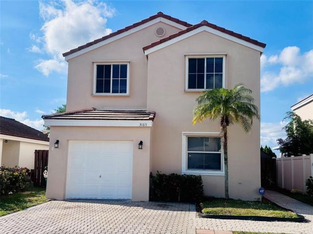  3 BR,  2.50 BTH &nbsp; style home in Margate