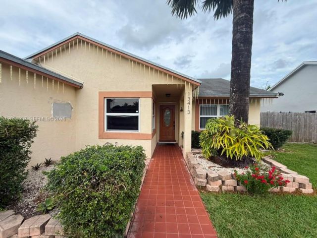  3 BR,  2.00 BTH &nbsp;Other style home in Kendall