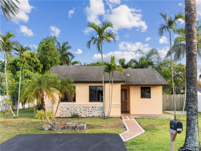  3 BR,  2.00 BTH &nbsp;Other style home in Homestead