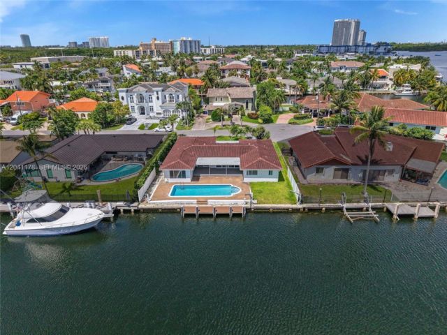  3 BR,  3.00 BTH &nbsp; style home in Aventura