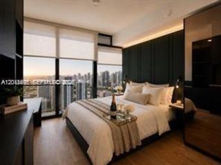 [PHOTO]