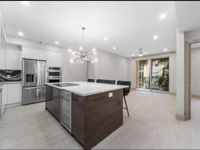  2 BR,  2.00 BTH &nbsp; style home in West Palm Beach