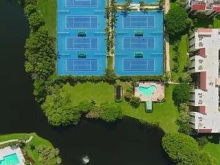 [PHOTO]