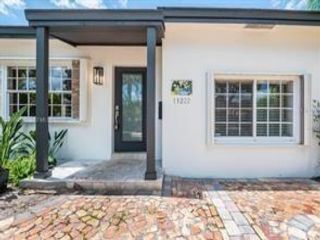  3 BR,  1.00 BTH &nbsp; style home in Biscayne Park